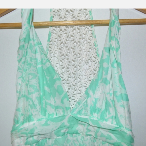 GUESS Green White Halter Top Women's Size 0 Lace detail Empire Boho Chic Hi Lo - Picture 2 of 5